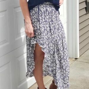 Boutique women’s M paisley skirt - new!